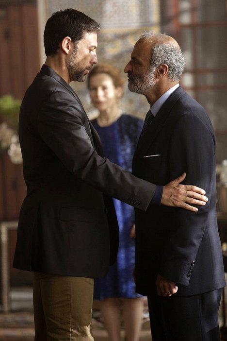 Adam Rayner, Alice Krige, Nasser Faris - Tyrant - Pilot - Do filme