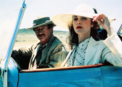 John Hurt, Greta Scacchi - White Mischief - Z filmu