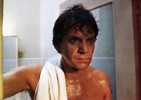 Malcolm McDowell - El beso de la pantera - De la película