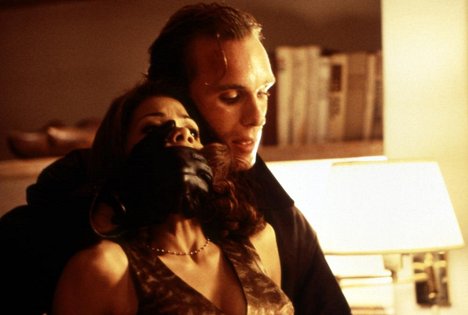 Halle Berry, Peter Greene - The Rich Man's Wife - Photos
