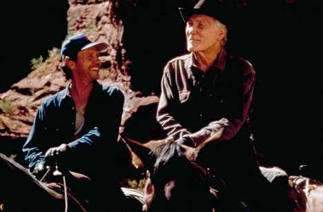 Billy Crystal, Jack Palance - City Slickers II: The Legend of Curly's Gold - Photos