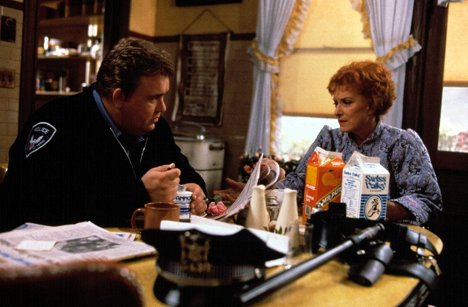 John Candy, Maureen O'Hara - Only the Lonely - Photos