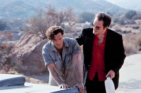 Dylan McDermott, Quentin Tarantino - Johnny zapíná rádio - Z filmu