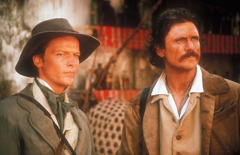 Iain Glen, Patrick Bergin - Měsíční hory - Z filmu