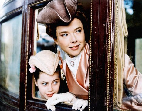 Fairuza Balk, Annette Bening - Valmont - Filmfotos