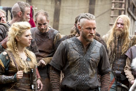 Katheryn Winnick, Gustaf Skarsgård, Travis Fimmel, Vladimír Kulich - Vikings - Trial - Photos