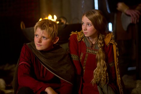 Nathan O'Toole, Ruby O'Leary - Vikings - Burial of the Dead - Photos