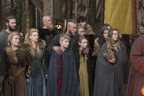 Clive Standen, Katheryn Winnick, Nathan O'Toole, Travis Fimmel, Ruby O'Leary - Vikings - Das Opfer - Filmfotos