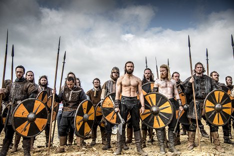 Clive Standen, Thorbjørn Harr - Vikings - Brother's War - Photos