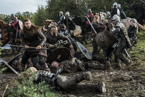 Clive Standen, Travis Fimmel - Vikings - The Choice - Photos