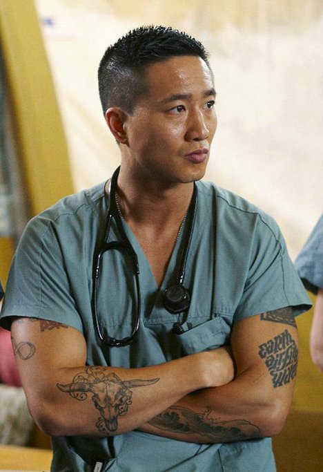 Terry Chen - Combat Hospital - Enemy Within - Do filme