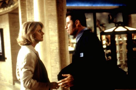 Blythe Danner, John Travolta - Mad City - Photos