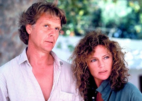 James Fox, Jacqueline Bisset - Soleil grec - Film