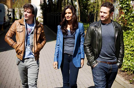 Andrew Lee Potts, Shelley Conn, Warren Brown - By Any Means - Filmfotos