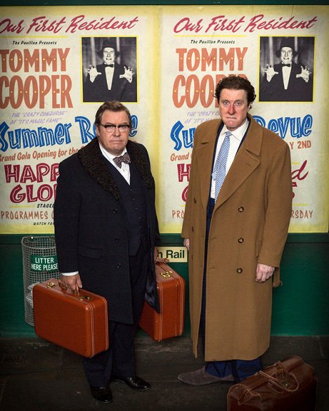 Gregor Fisher, David Threlfall - Tommy Cooper: Not Like That, Like This - Promokuvat