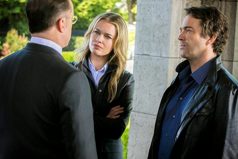 Rebecca Romijn, Jon Tenney - King & Maxwell - Photos