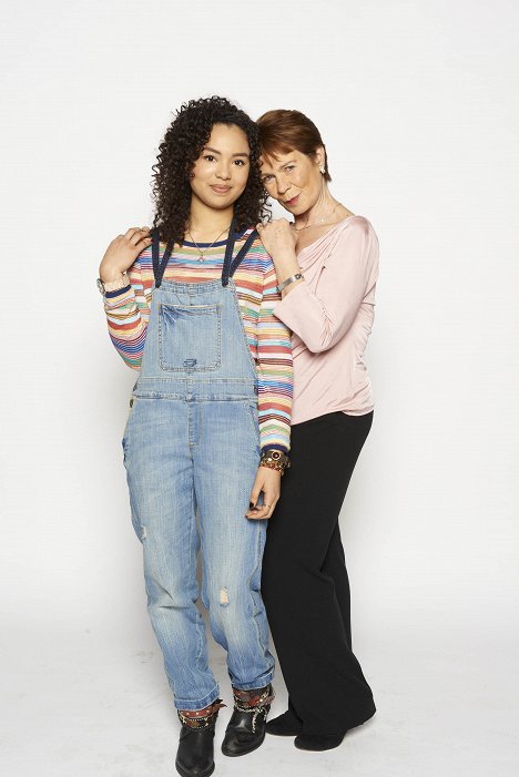 Jessica Sula, Celia Imrie - Love and Marriage - Werbefoto