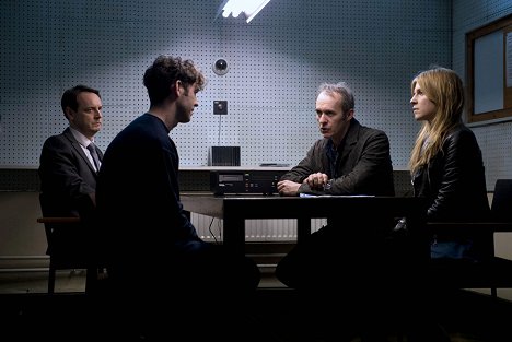 Stephen Dillane, Clémence Poésy - The Tunnel - Z filmu