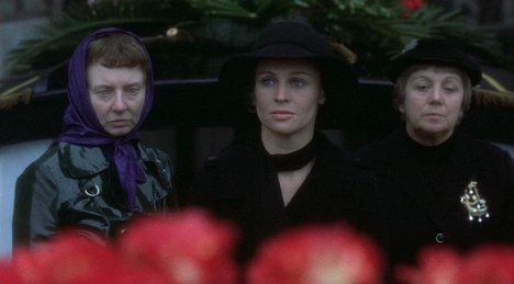 Hilary Mason, Julie Christie - Wenn die Gondeln Trauer tragen - Filmfotos
