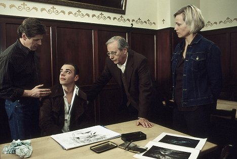 Horst Kummeth, Richard Kropf, Wilfried Klaus, Christine Döring - SOKO München - Ein ordentliches Haus - Filmfotos