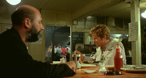 Donald Pleasence, Gary Bond