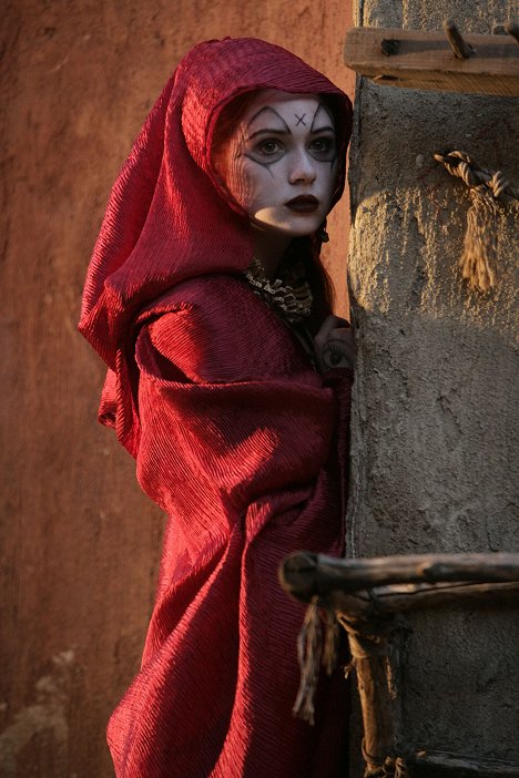Karen Gillan - Doctor Who - The Fires of Pompeii - Photos