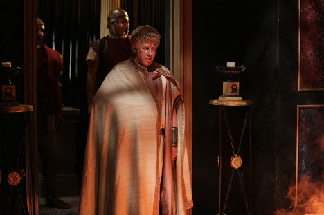 Phil Davis - Doctor Who - The Fires of Pompeii - Photos