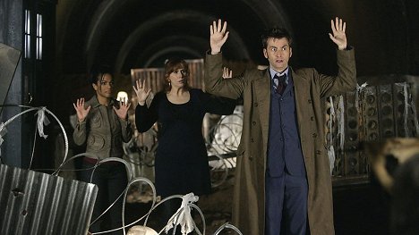 Freema Agyeman, Catherine Tate, David Tennant - Doctor Who - The Doctor's Daughter - Photos