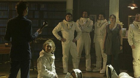 Alex Kingston, Harry Peacock, O.T. Fagbenle, Jessika Williams, Catherine Tate - Pán času - Ticho v knihovně - Z filmu