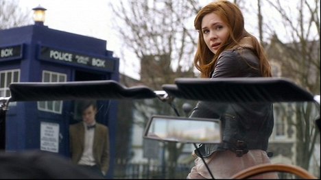Karen Gillan - Doctor Who - The God Complex - Van film