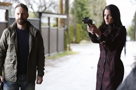 Ryan Robbins, Rachel Nichols - Continuum - 3 Minutes to Midnight - Kuvat elokuvasta