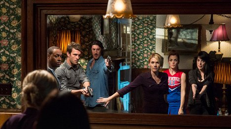 Dorian Missick, Lucas Bryant, Eric Balfour, Emily Rose, Bree Williamson - Haven - Der Herr im Haus - Filmfotos