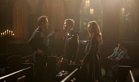 Todd Stashwick, Joseph Morgan, Phoebe Tonkin - Vampyyrien sukua - Minun jälkeeni vedenpaisumus - Kuvat elokuvasta