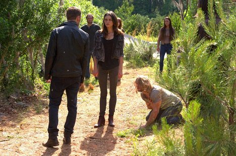 Phoebe Tonkin, Chase Coleman - The Originals - Alive and Kicking - Photos