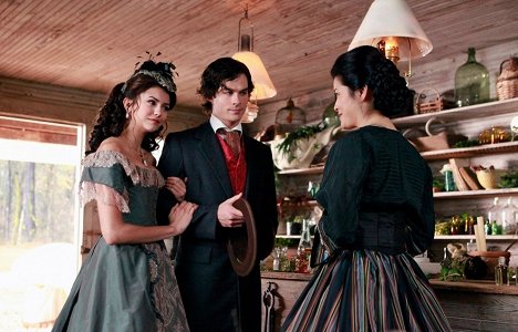 Nina Dobrev, Ian Somerhalder, Kelly Hu - Pamiętniki wampirów - Dzieci przeklętych - Z filmu