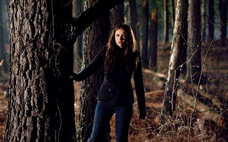 Nina Dobrev - The Vampire Diaries - Das Unwetter - Filmfotos