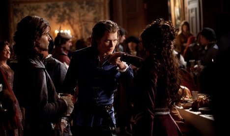 Daniel Gillies, Joseph Morgan - The Vampire Diaries - Klaus - Photos
