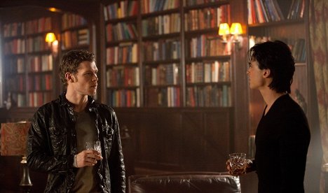 Joseph Morgan, Ian Somerhalder - The Vampire Diaries - The New Deal - Photos