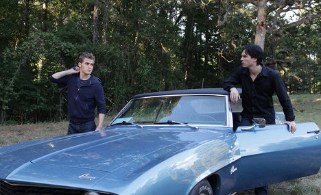 Paul Wesley, Ian Somerhalder - The Vampire Diaries - The Rager - Van film