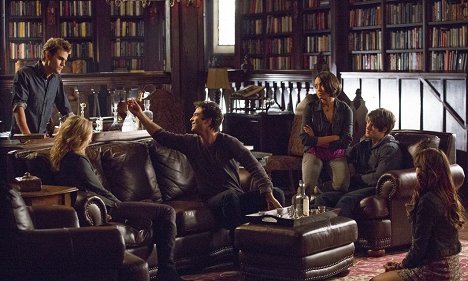 Paul Wesley, Ian Somerhalder, Kat Graham, Steven R. McQueen - Upíří deníky - 500 Years of Solitude - Z filmu