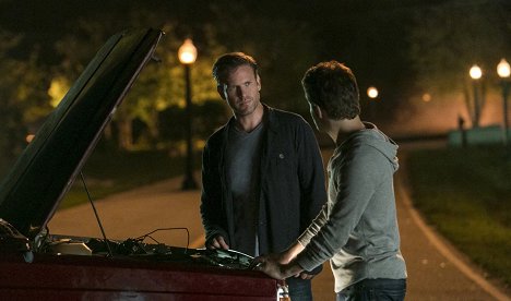 Matthew Davis, Paul Wesley - The Vampire Diaries - The More You Ignore Me, the Closer I Get - Photos