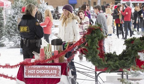 Marguerite MacIntyre, Candice King - Vampire Diaries - Les Larmes de Noël - Film