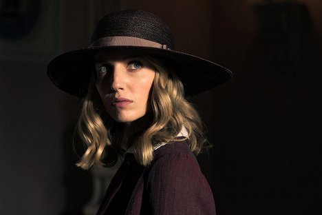 Annabelle Wallis - Peaky Blinders - Episode 2 - Photos