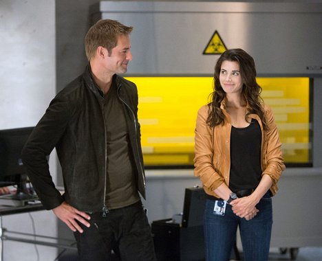 Josh Holloway, Meghan Ory - Inteligence - Z filmu