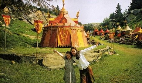 Georgie Henley, Anna Popplewell - Le Monde de Narnia : Chapitre 1 - Le lion, la sorcière blanche et l'armoire magique - Tournage