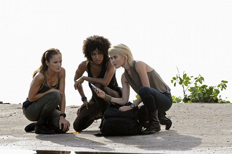 Minka Kelly, Annie Ilonzeh, Rachael Taylor - Charlieho anjeli - Z filmu