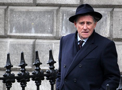 Gabriel Byrne - Quirke - Photos