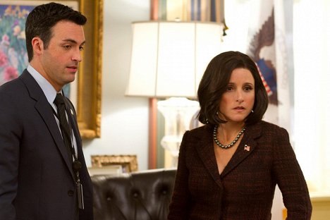 Reid Scott, Julia Louis-Dreyfus - Veep - Chung - Van film