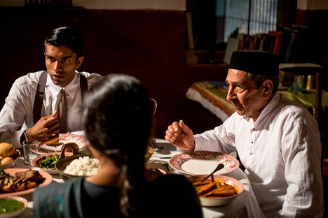 Nikesh Patel, Roshan Seth - Ne kesät Intiassa - Kuvat elokuvasta