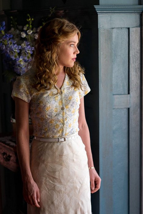 Jemima West - Indian Summers - Photos